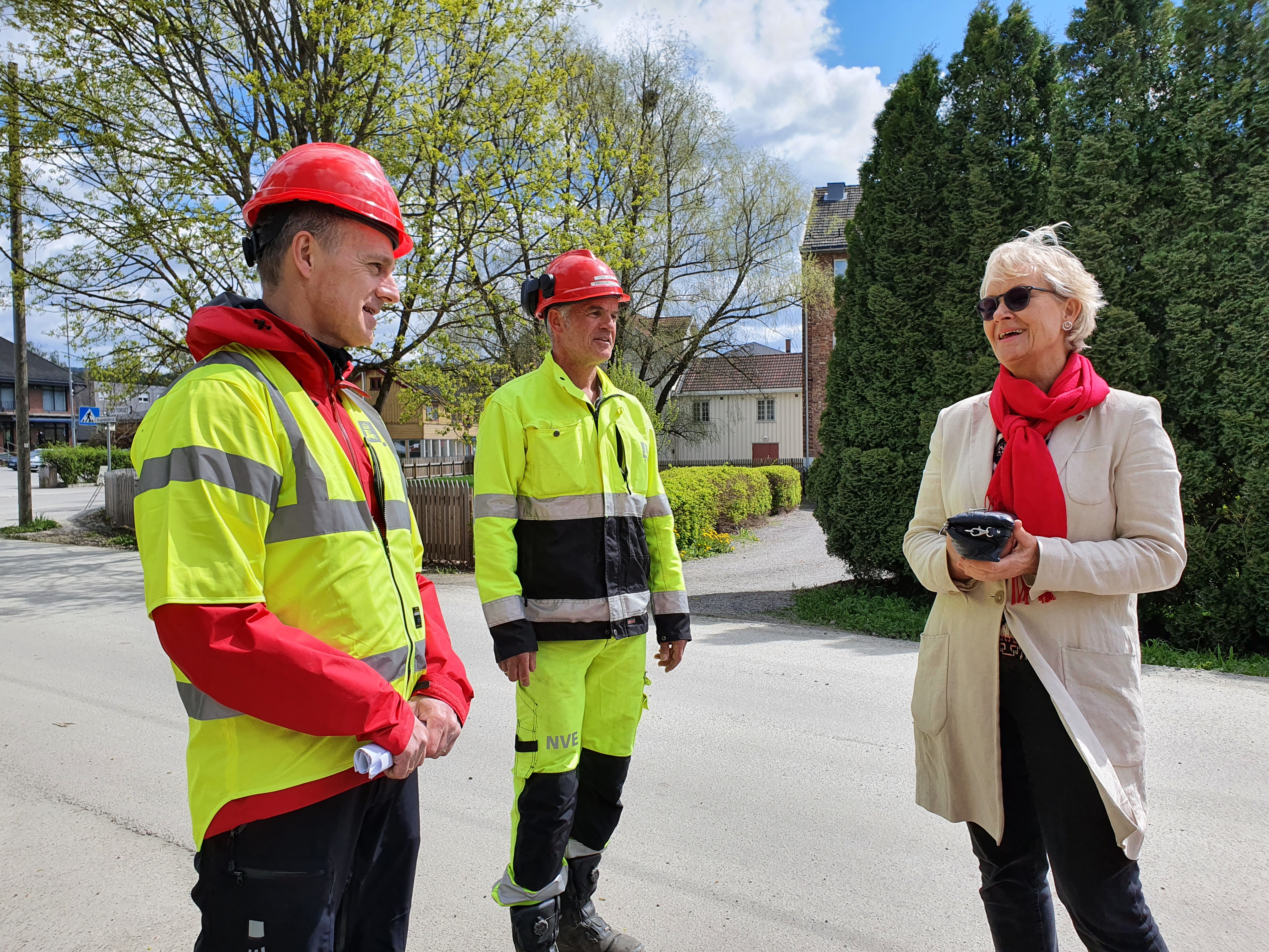 Vassdrags- og energidirektør Kjetil Lund tar gjerne imot invitasjonen fra ordfører Randi Eek Thorsen om å komme tilbake til snorklipping og fest våren 2022.