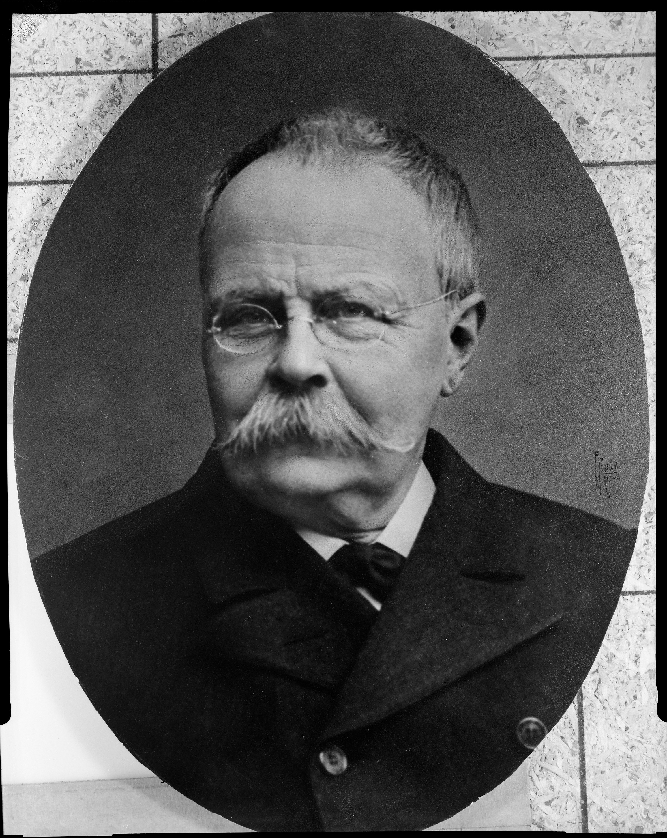 Portrett Gunnar Sætren