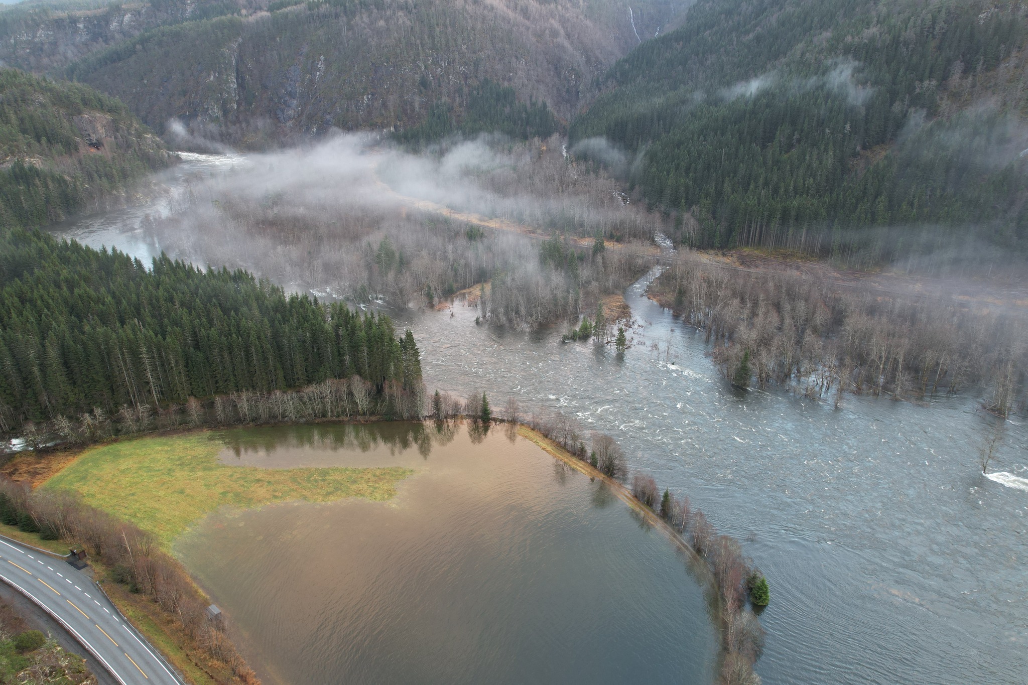 Vosso ved Geitle i november 2022. Også vatn inn frå Torfinno til høgre. Foto: Sveinung Klyve