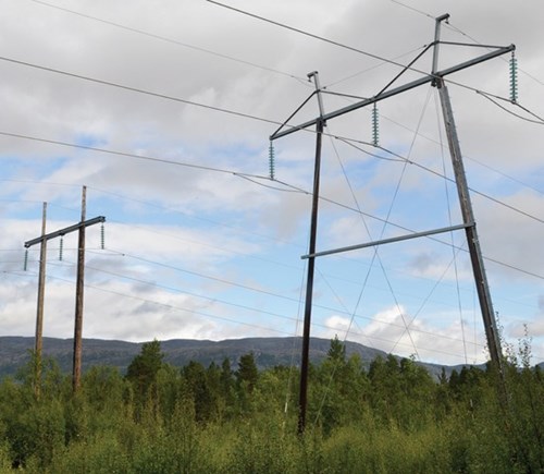 Ledningene fra Kvænangsbotn kraftverk til Nordreisa transformatorstasjon